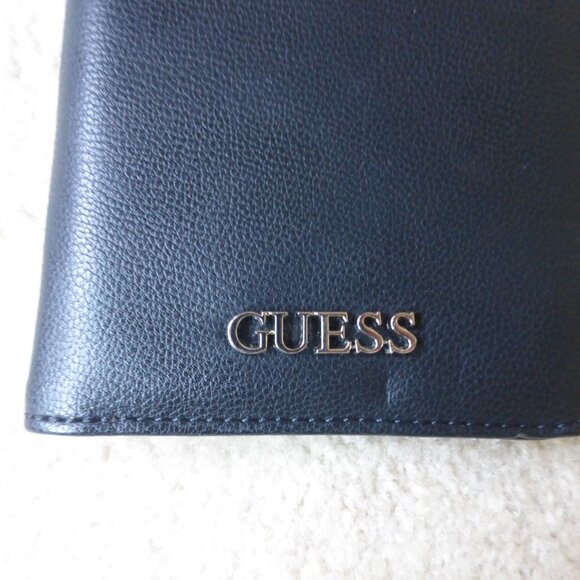 GUESS black faux leather passport holder - Picture 4 of 4